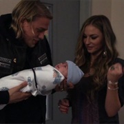 Sons of Anarchy: "Capybara: Three-Minute Replay" (S1,E11)