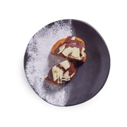 Kuromitsu Black Honey Chouxnut