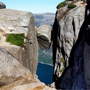 Kjeragbolten, Norway