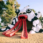 The Mifletzet, Israel