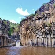 Meshushim Stream, Golan Heights