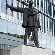 Monument to the Unknown Artist