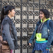 S4.E1: Sliding Doors