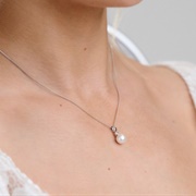 Simple Necklace on Bride