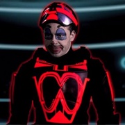 S3.E1: Run, Dr. Lola Spratt, Run