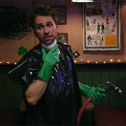 S1.E6: The Gang Finds a Dead Guy