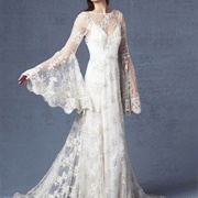 Bell/Flowing Sleeves on Wedding Dress