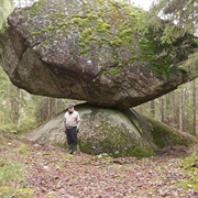 Kummakivi Balancing Rock