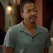 S2.E3: The Journey of an iPhone; Restaurant Plague