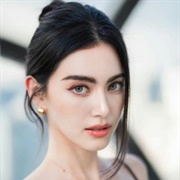 Davika Hoorne