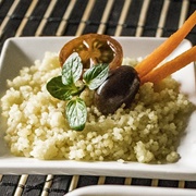 Quinoa Salad With Olives, Tomatoes and Carrots