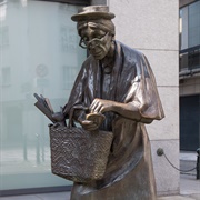 Madame Chapeau Sculpture