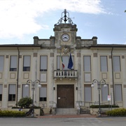 Jolanda Di Savoia, Italy