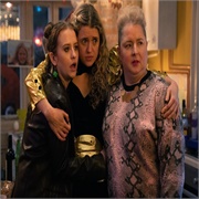 Extraordinary: "Surprise!" (S1,E8)