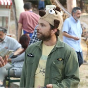 S14.E5: The Gang Texts