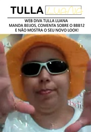 Web Diva Tulla Luana Manda Beijos, Comenta Sobre O Bbb12, E Não Mostra O Seu Novo Look! (2012)