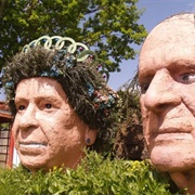 Giant Royal Heads