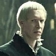 Finn ( Queen Ravenna's Brother)