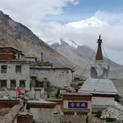 Rongbuk Monastery and Guesthouse