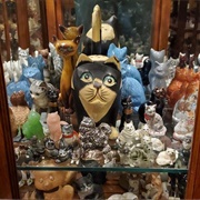 Redner's Rescued Cat Figurine Mewseum