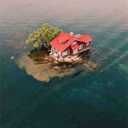 House on St.Lawrence River