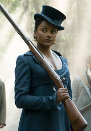 Simone Ashley (1995)