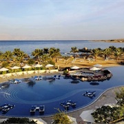 Visit a Rea Sea Resort