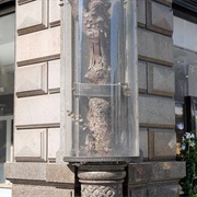 "Stock-Im-Eisen" Nail Tree