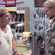 S4.E14: Off the Hook