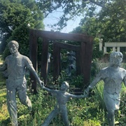 Bloch Cancer Survivors' Plaza