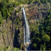 Diyaluma Falls, Sri Lanka