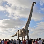 Patagotitan Mayorum Compared to People