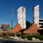 World&#39;s Largest Cowboy Boots