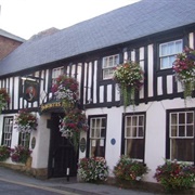 The Saracen's Head Hotel