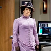 Clara Clayton (Amy, Big Bang Theory)