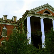 Abandoned Dejarnette Sanitarium (Permanently Closed)