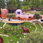 The Flintstones House, USA