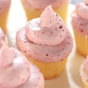 Freeze-Dried Ice Cream Cupcake