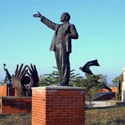 Memento Park ("Soviet Statue Graveyard"), Budapest