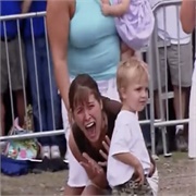 Extreme Makeover: Home Edition: "The Gilliam Family" (S4,E3)