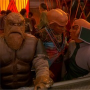 S4.E15: Bar Association