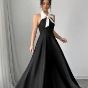 Contrasting Color Halter Neck