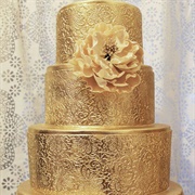 Full Metallic Finish Cake