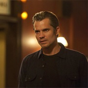 S3.E10: Guy Walks Into a Bar