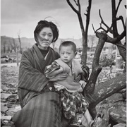 Mother and Child, Hiroshima, 1945 (Alfred Eisenstaedt)