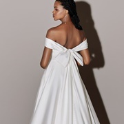 Bow at Mid-Back, Wedding Dress