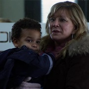 S1.E10: Nana Gallagher Had an Affair