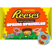 REESE's Spring Sprinkles Miniatures Cups