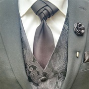 Fishbone Knotted Tie