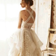 Back Straps With Lace Applique Decoration